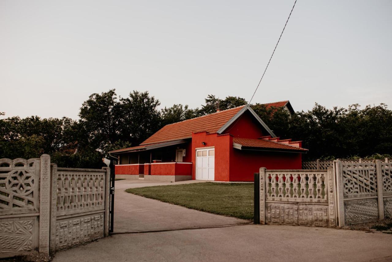 Villa Vikendica Castanea Banja Zdrelo Opština Opština Petrovac na Mlavi Exterior foto